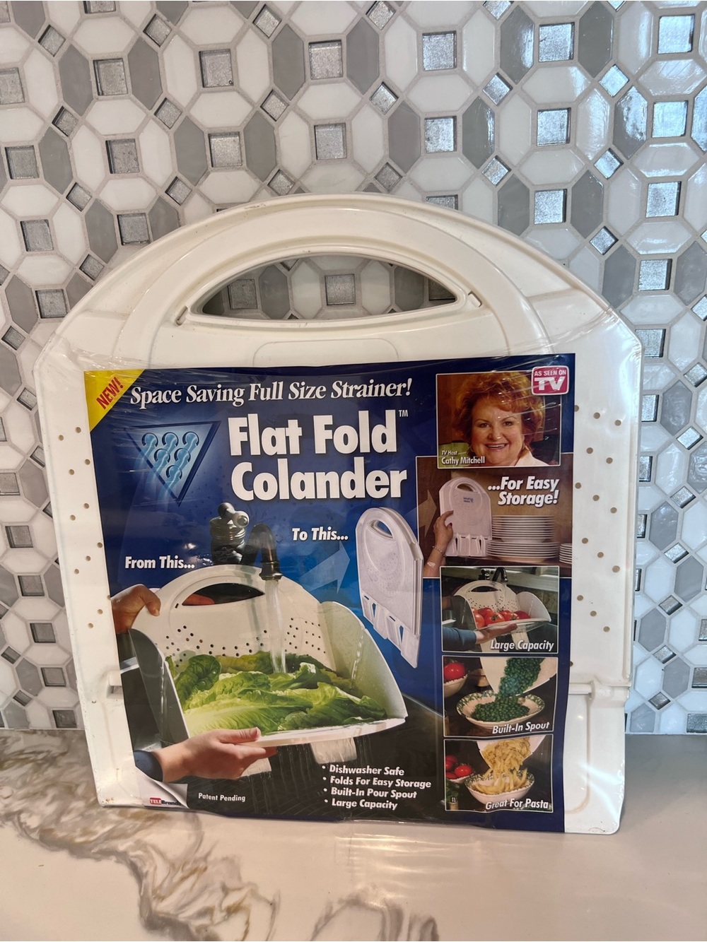 Flat Fold Colander Collapsible. Dishwasher Safe, Easy Storage, Pour Spout
